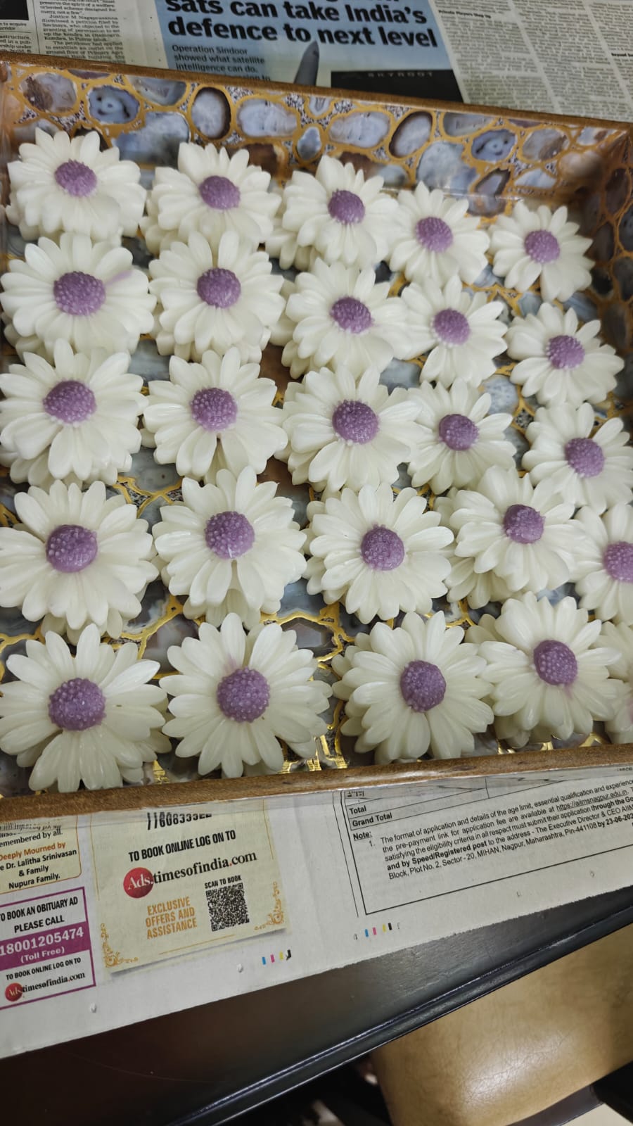Daisy Flower Candles-Set of 3